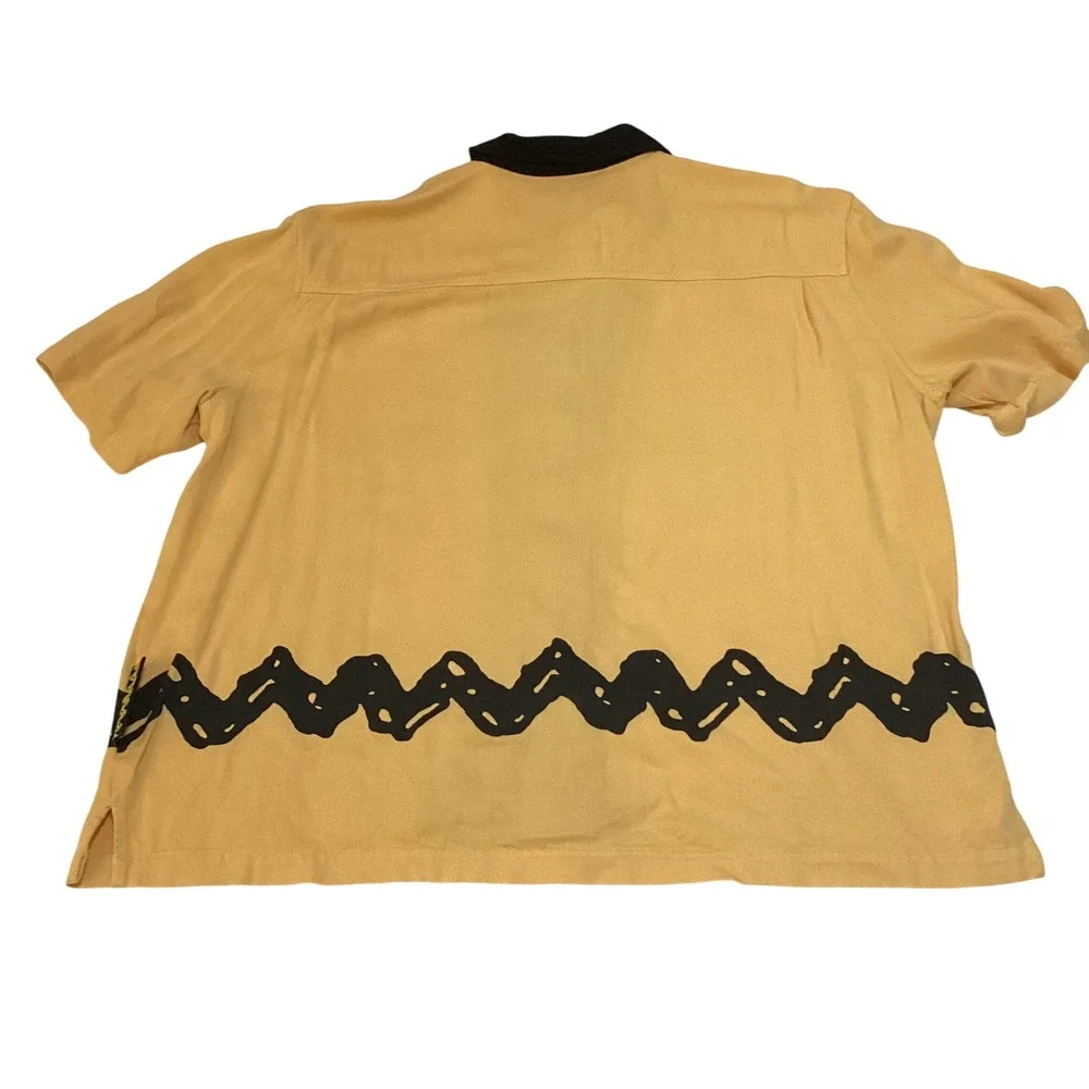 Peanuts Charlie Brown Zigzag Button Down Shirt Yellow Black Mens Lrg Cedar Fair
